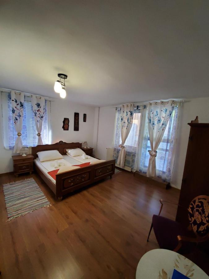 Отель Casa Marian Сигишоара Экстерьер фото